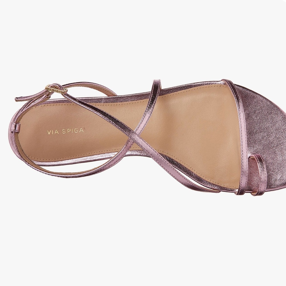 Via Spiga | V-calandre City Flat Sandals - Picture 2 of 7